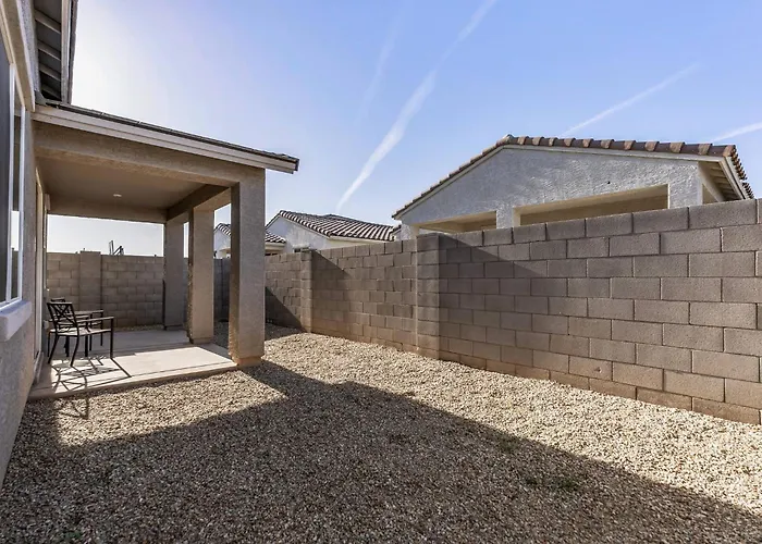 Entire 3 Beds & 2 Bath In Arizona