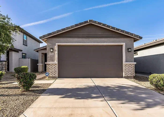 Entire 3 Beds & 2 Bath In Arizona