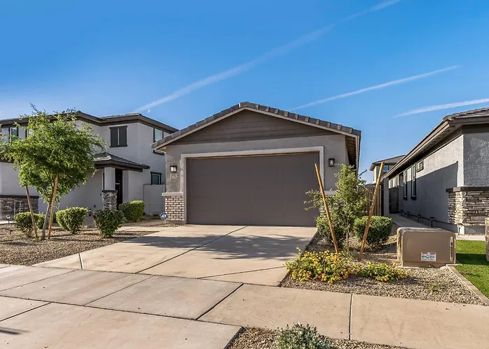 Entire 3 Beds & 2 Bath In Arizona Surprise